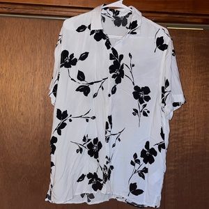 Hollister XL Floral Button Down